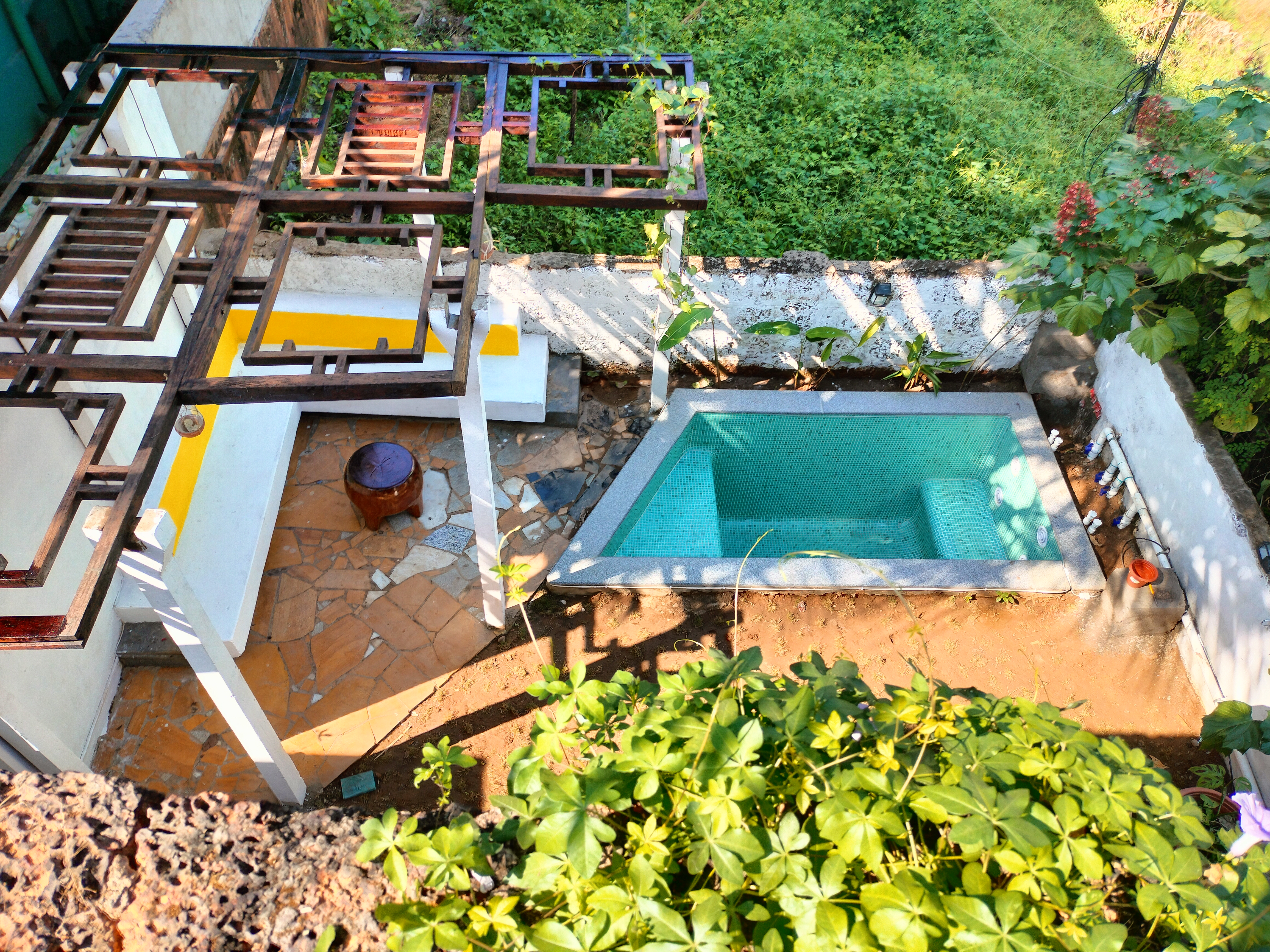 Private jacuzzi plunge pool at an independent villa for rent in Arambol, North Goa